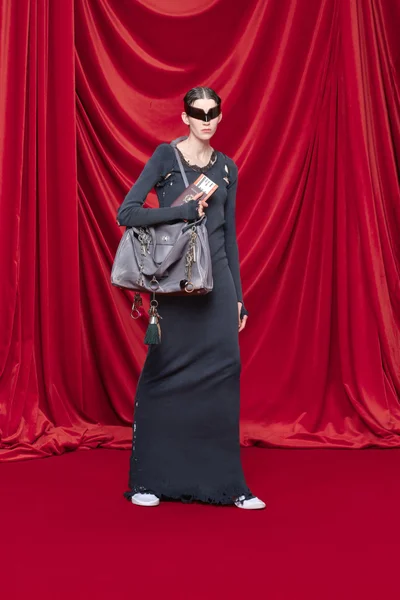 Look 13
